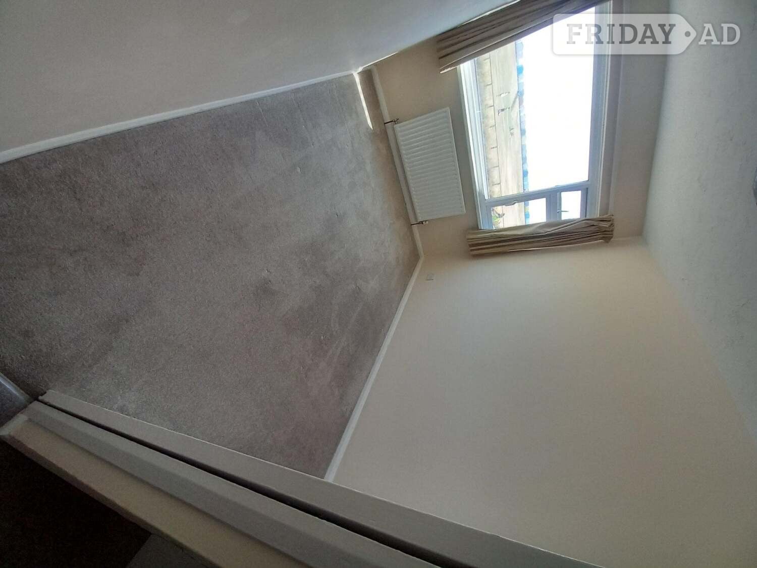 Tidy 1 b/r flat Lancing seafront