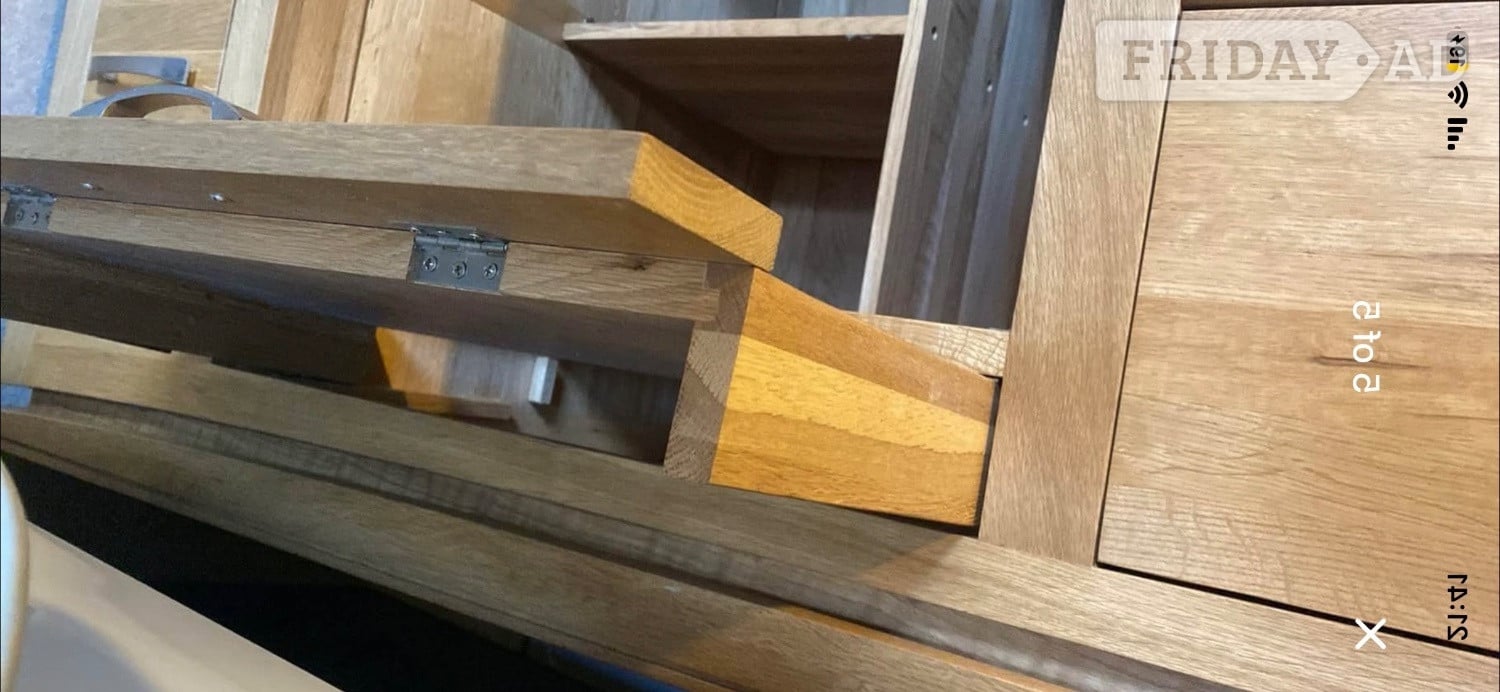 Wellingborough Absolutely stunning solid real oak desk. 60 inches long X 33 inch