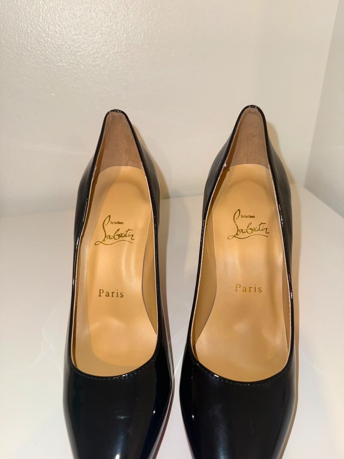 Brand new christian lambouni black heels 