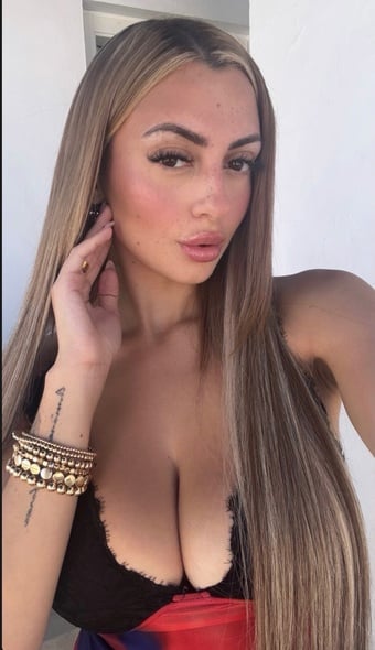 New and sweet matured discreet escort in Town 