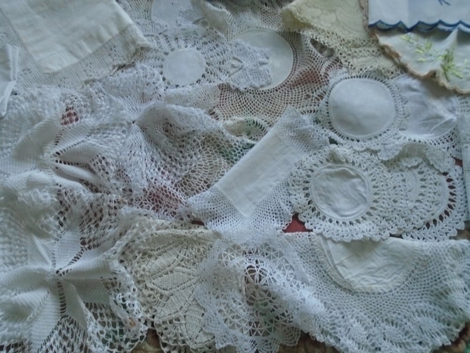 various collections of laces/crochets/embrodiery and the like. dressing table sets, runners  etc. - Antiques & Collectables in Melksham