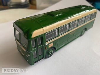 EFL London Country Bus