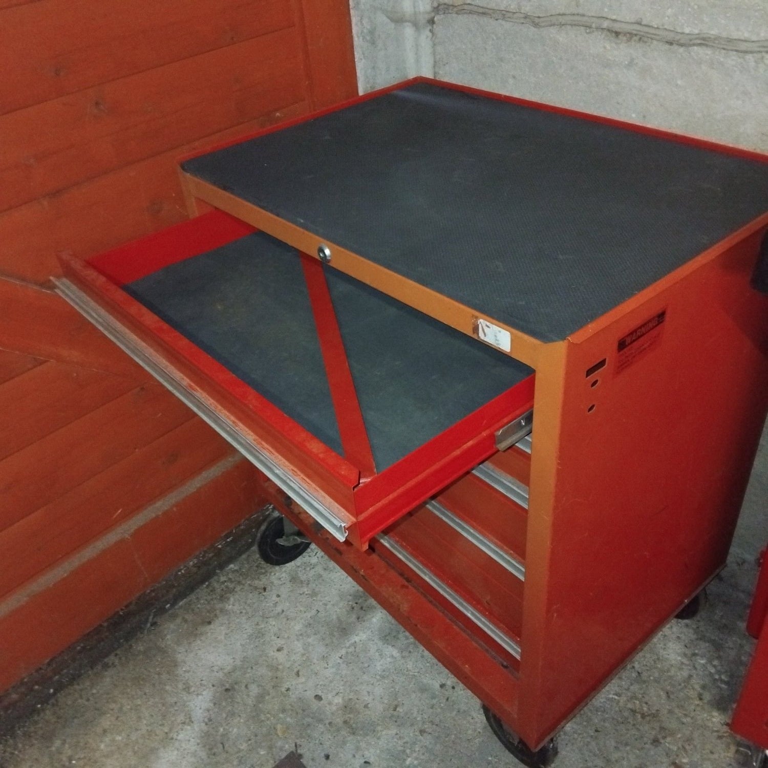 ROLLER CABINET 'CLARKE' VINTAGE LOCKING, LINED DRAWERS 