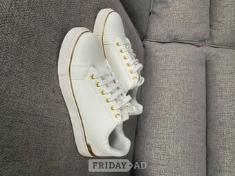 Chunky sport shoes 