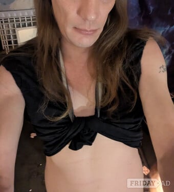Amature Cross Dressing M/F Escort.