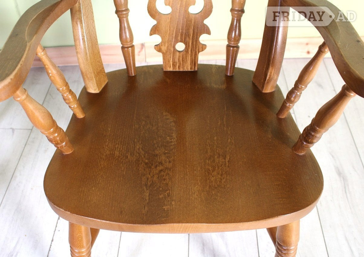 2 Second-Hand Fiddle Back Farmhouse Carver Chairs - Furniture in Hailsham