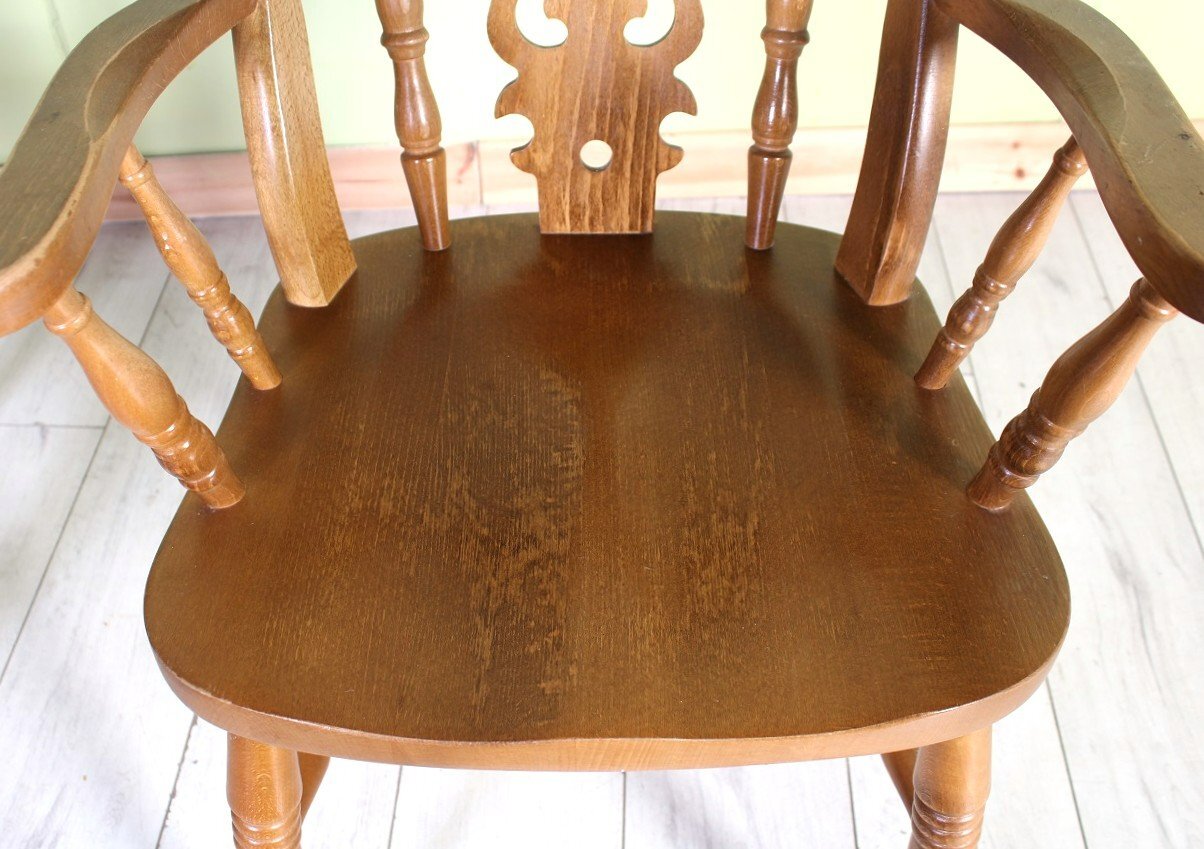 2 Second-Hand Fiddle Back Farmhouse Carver Chairs - Furniture in Hailsham