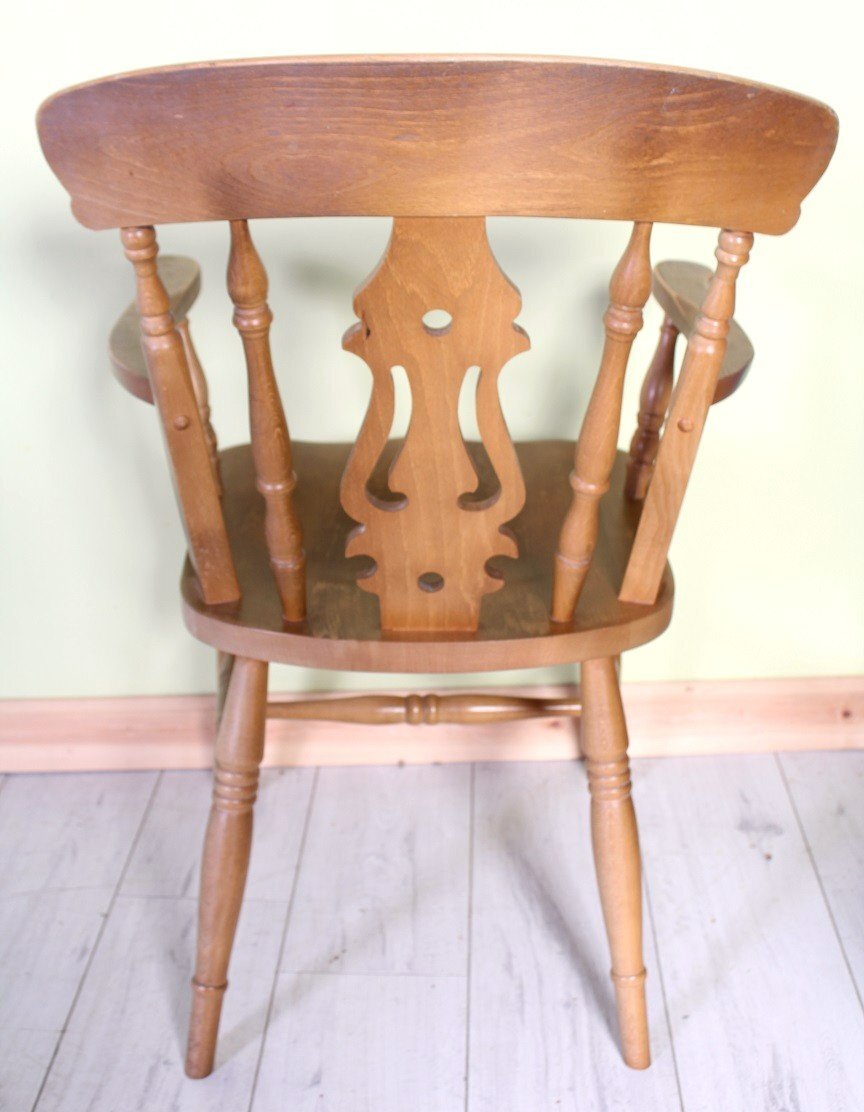 2 Second-Hand Fiddle Back Farmhouse Carver Chairs - Furniture