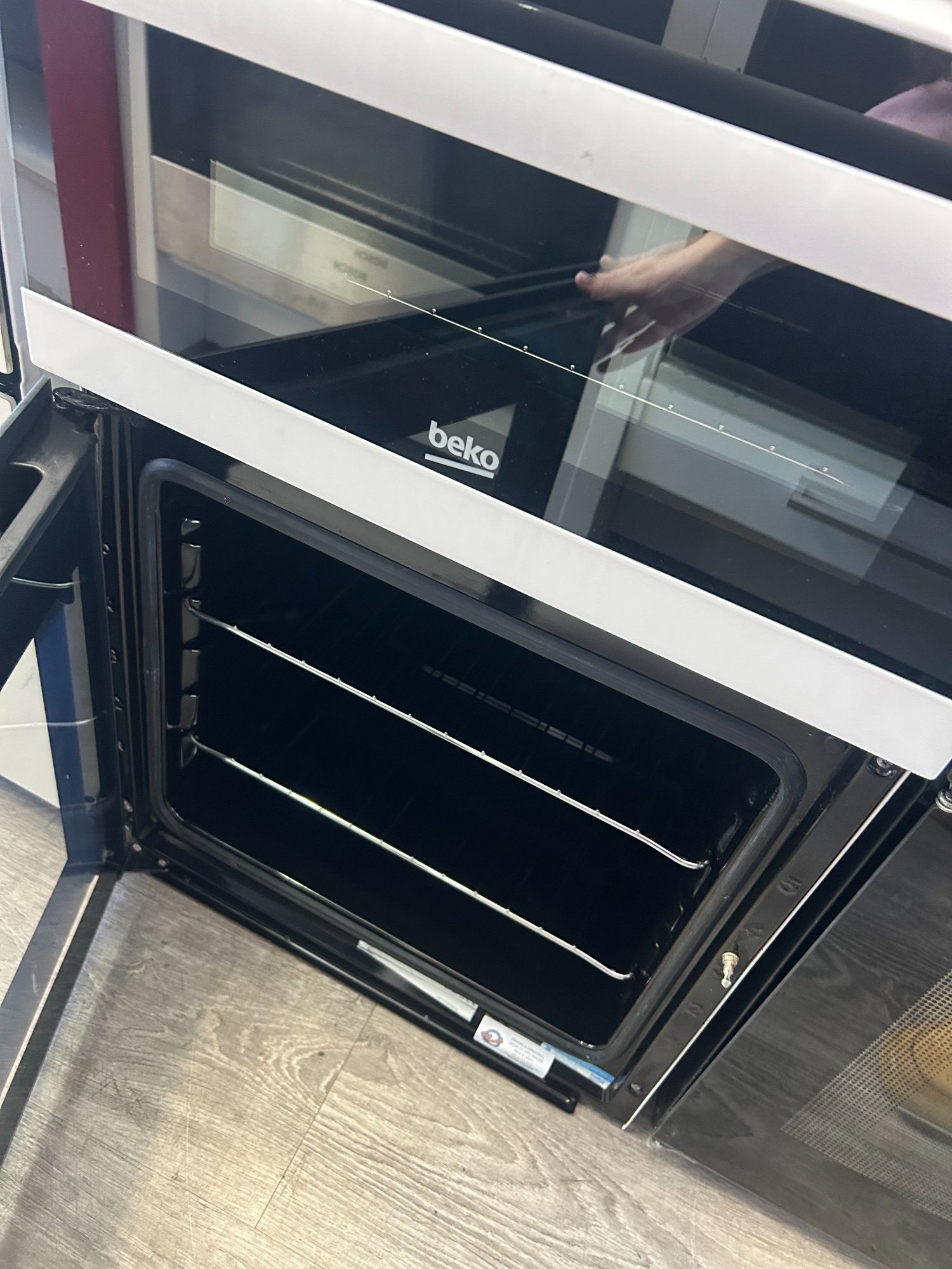 St. Leonards-On-Sea BEKO 50CM ELECTRIC CERAMIC TOP COOKER
