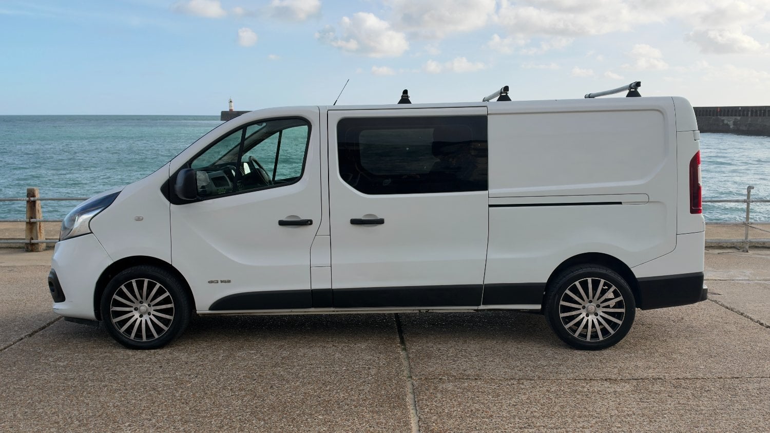 [ berth ]Nissan NV300