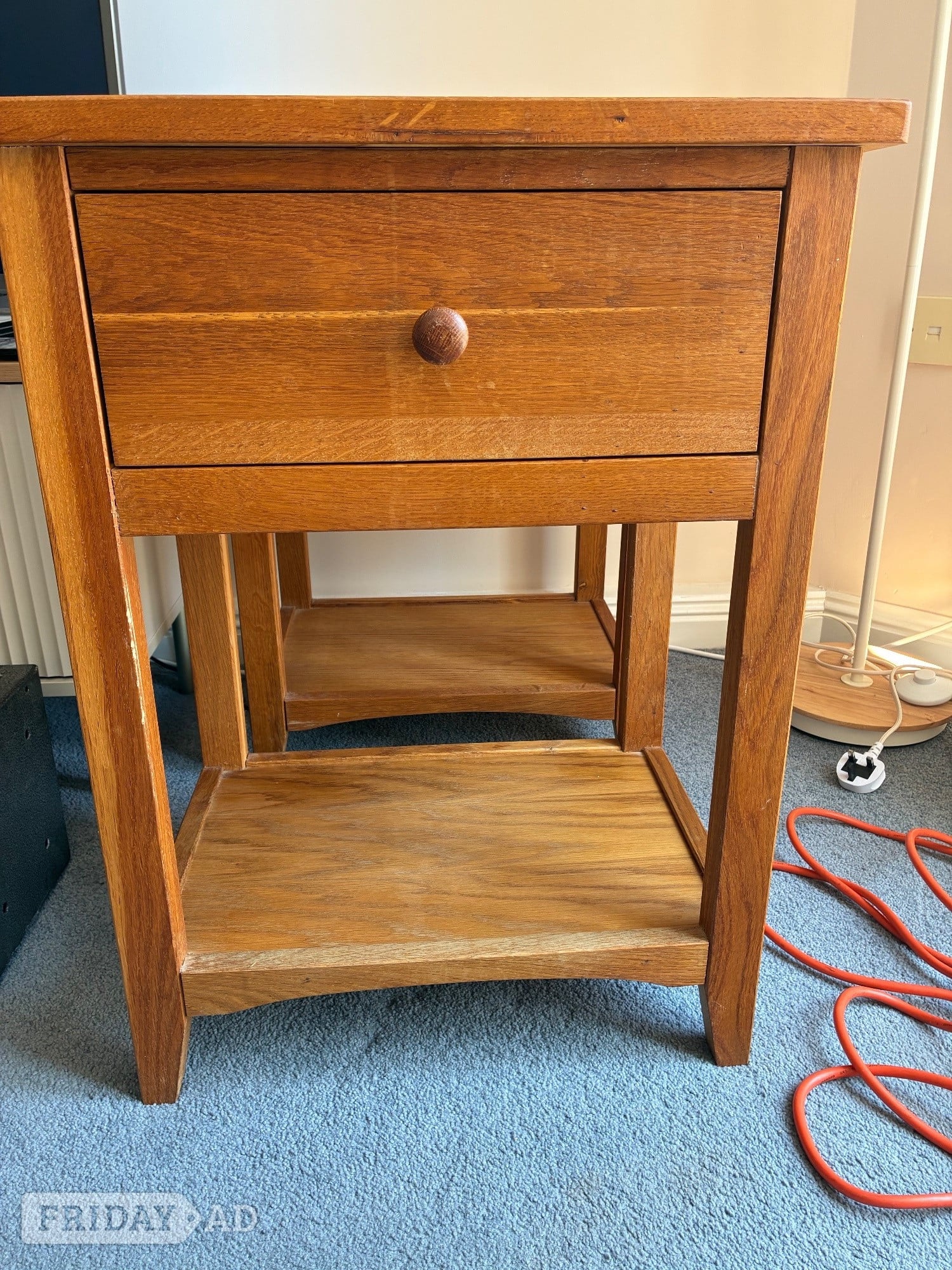 Hardwood chest of drawers and two bedside tables - Furniture in Arundel