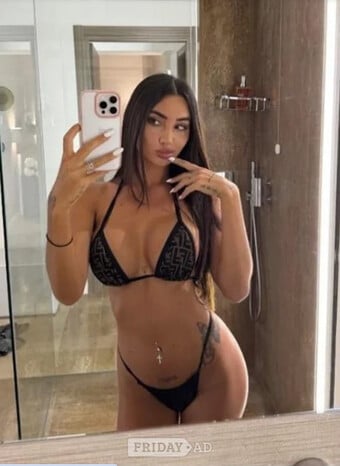 Columbian escort beauty queen Natalya