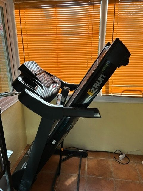 DKN EZRun treadmill  - Sports Equipment