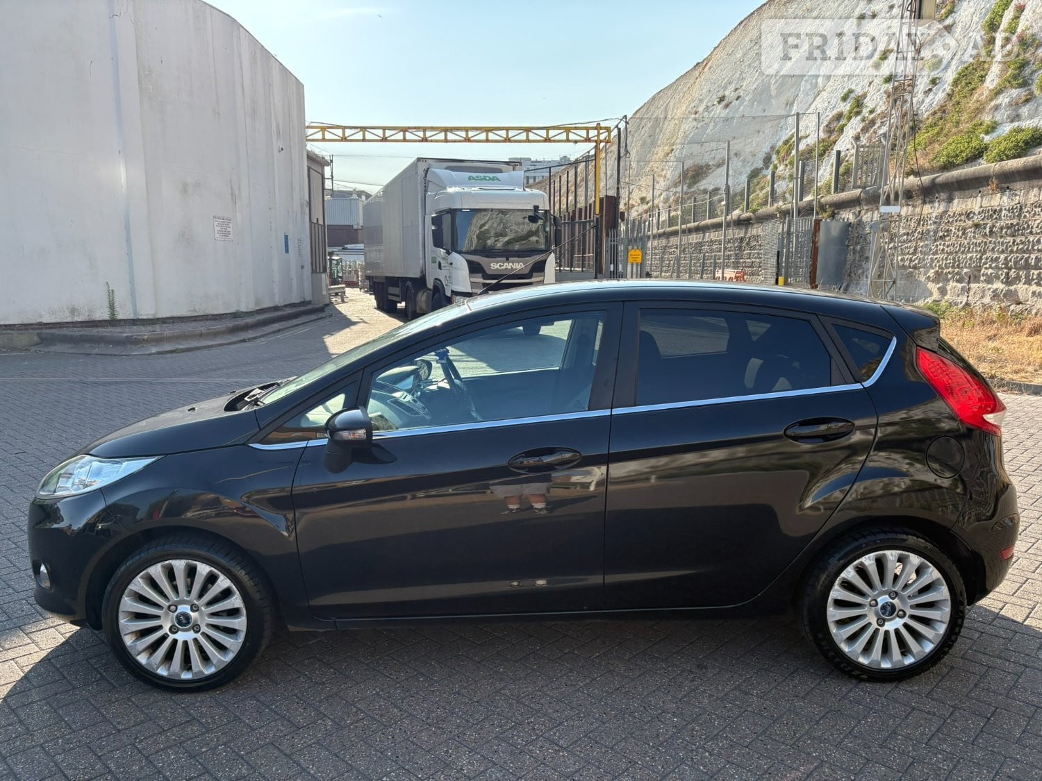 [ berth ]Ford Fiesta