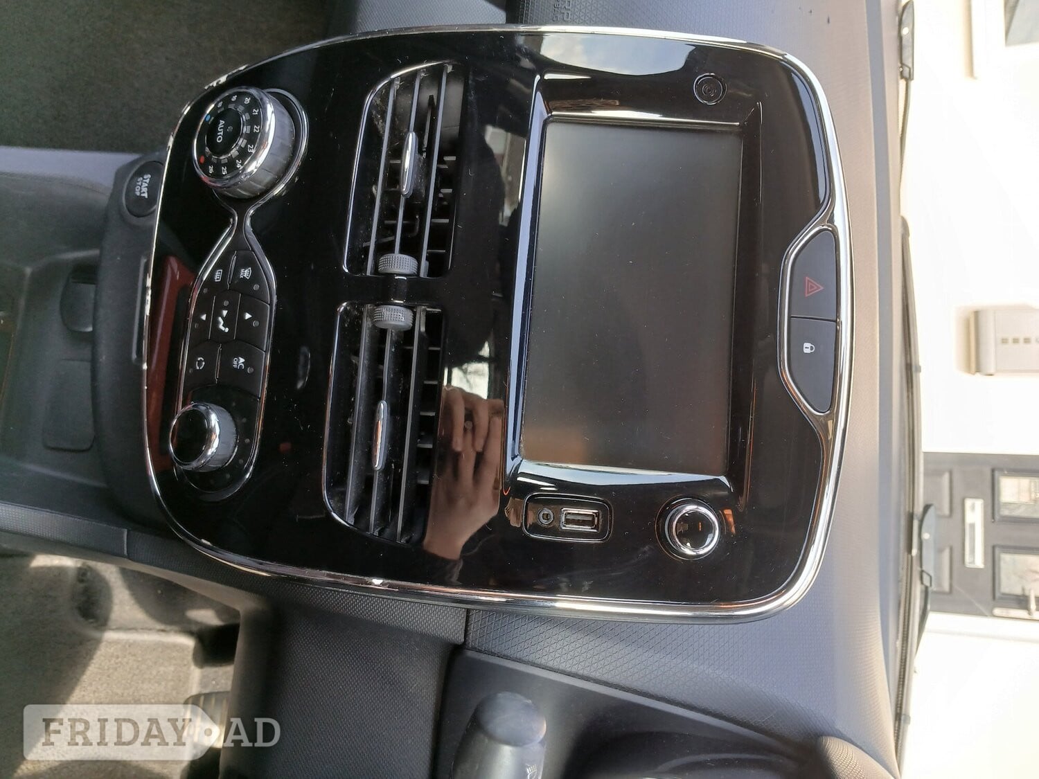 Renault Clio 2014 - Cars