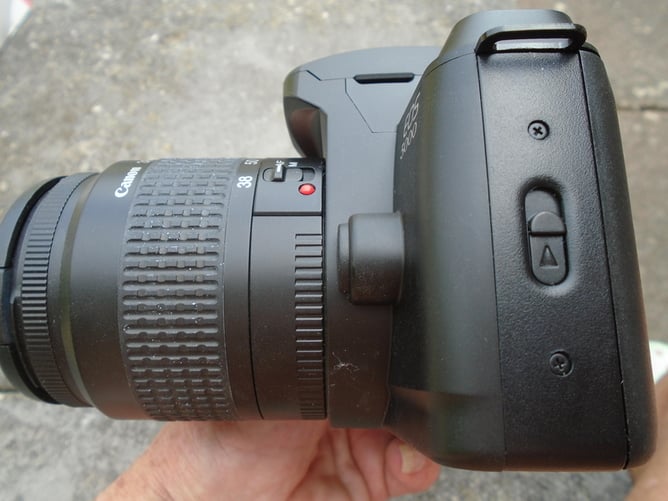 Yesteryear  New Canon EOS 5000 camera - Tv, Audio & Cameras
