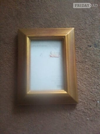 Picture frame 6 X 4", wood, M&S, brand new