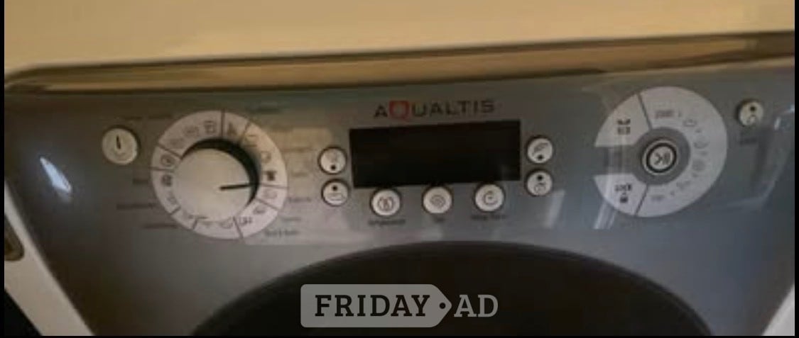 A*** energy rating  11kg hotpoint aqualtis washing machine vg con