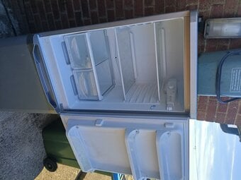 INDESIT FRIDGE FREEZER 