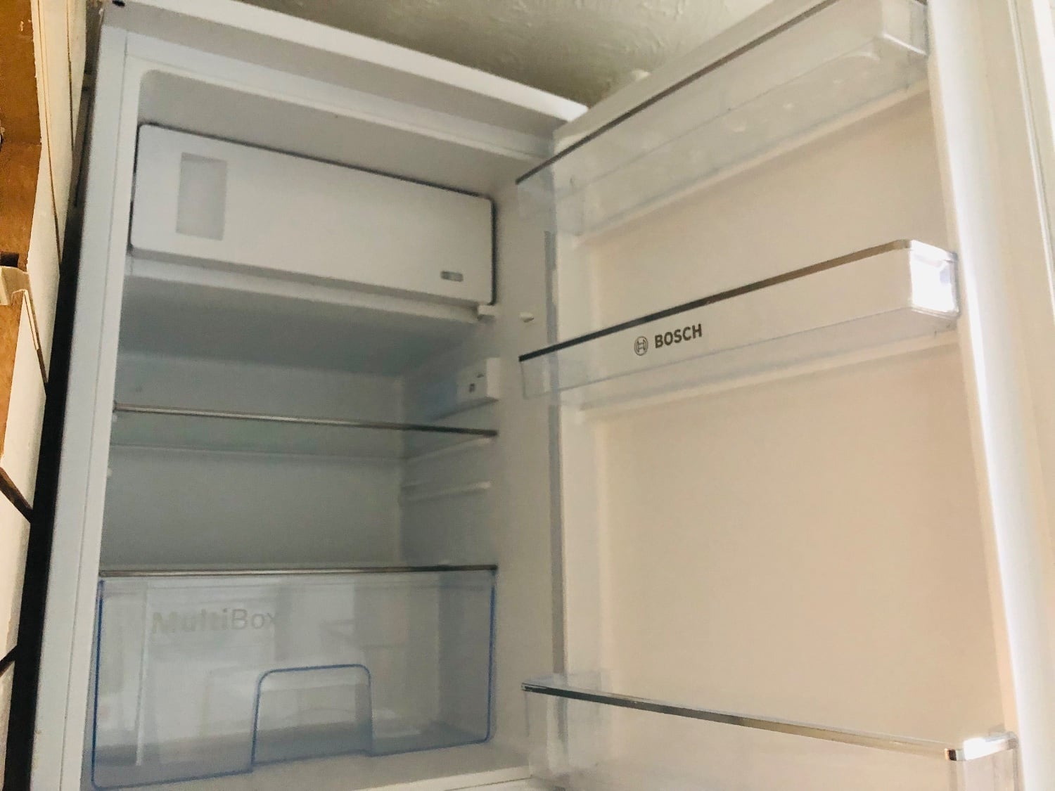 Bosch funder counter fridge with ice boxin Top condition 