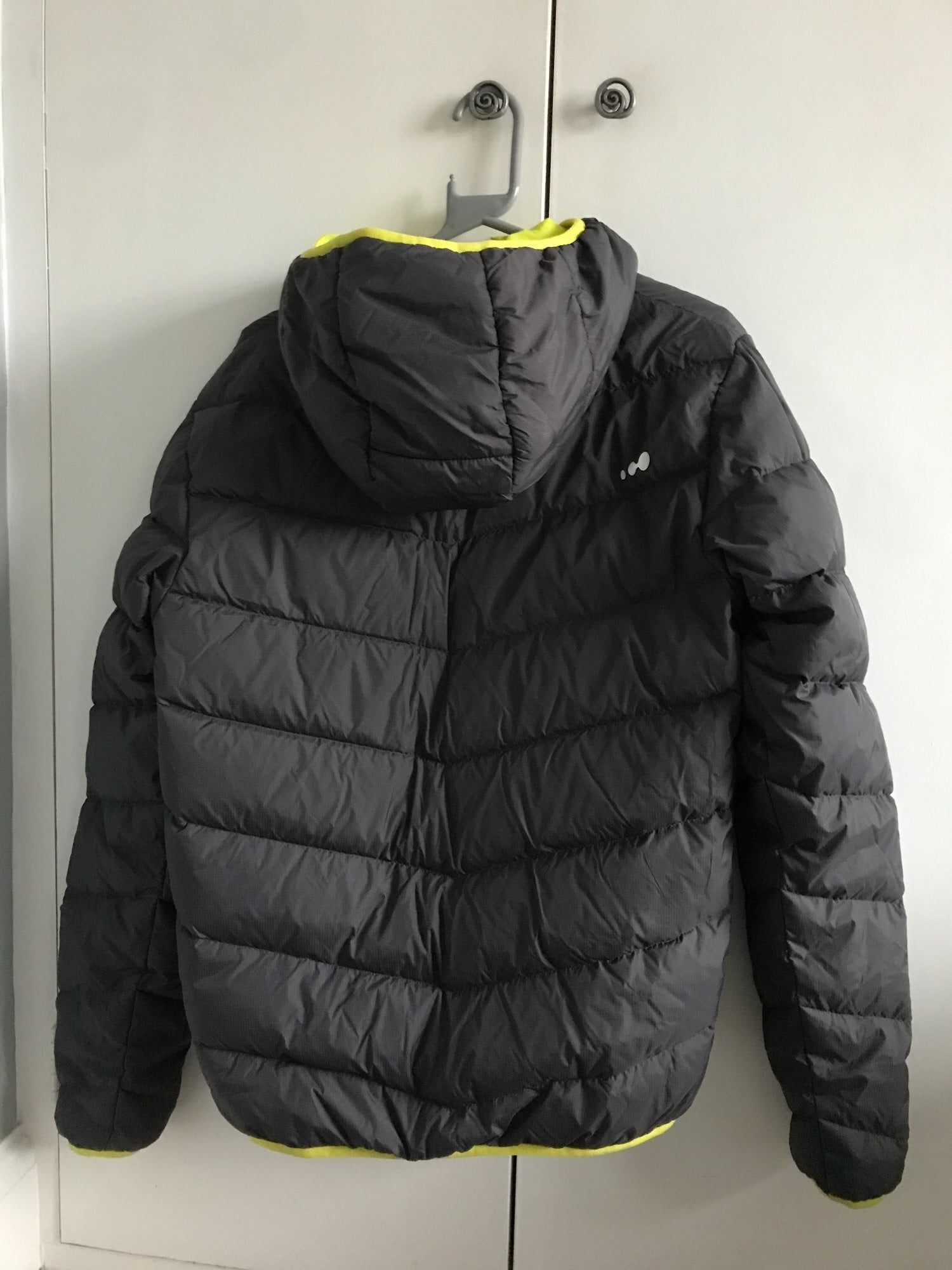 Shoreham-By-Sea Wed'ze adult ski jacket size small with lift pass zip on sleeve 