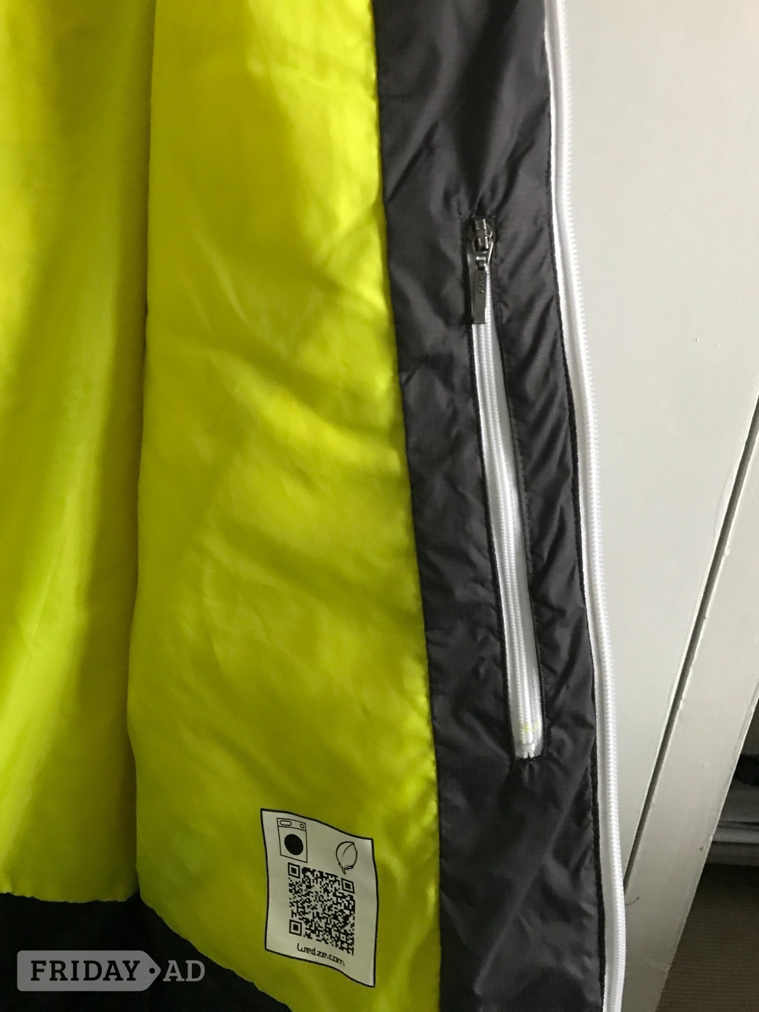 Wed'ze adult ski jacket size small with lift pass zip on sleeve  - Clothing, Footwear & Accessories in Shoreham-By-Sea