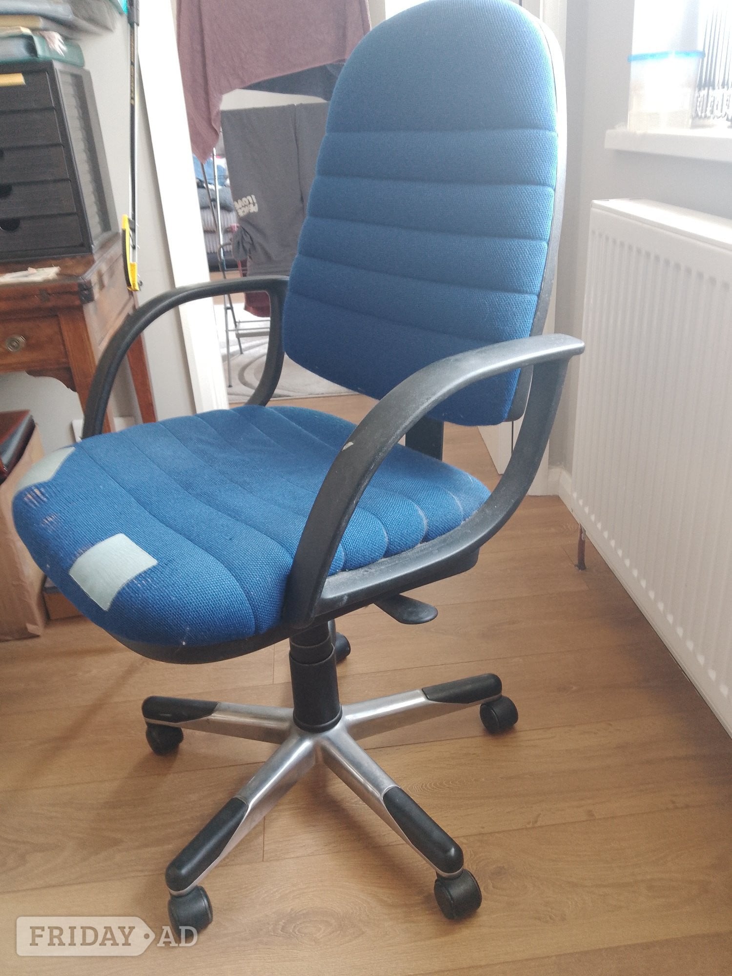OFFICE SWIVEL CHAIR in Worthing