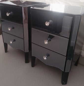 PAIR OF MIRRORED 3 DRAWER BEDSIDE TABLES