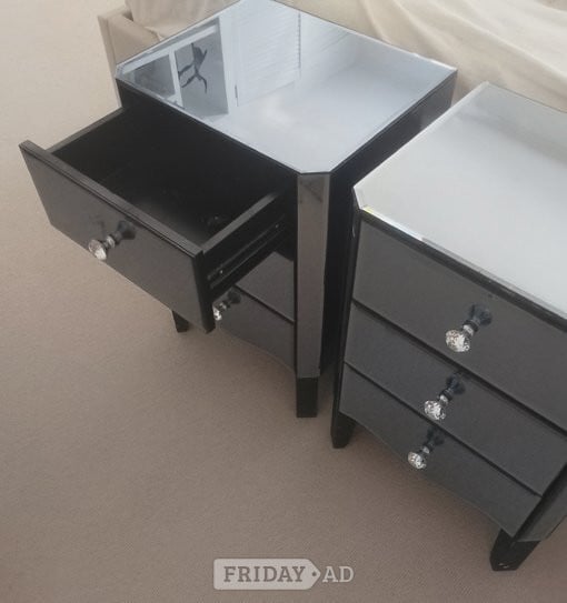 PAIR OF MIRRORED 3 DRAWER BEDSIDE TABLES