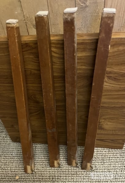 A Square table with removable screw and nut legs - Furniture