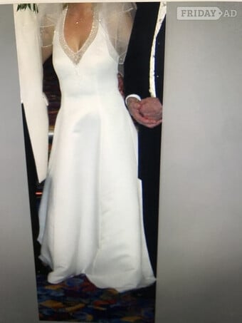 Wedding dress ivory size 10 worn once excellent condition