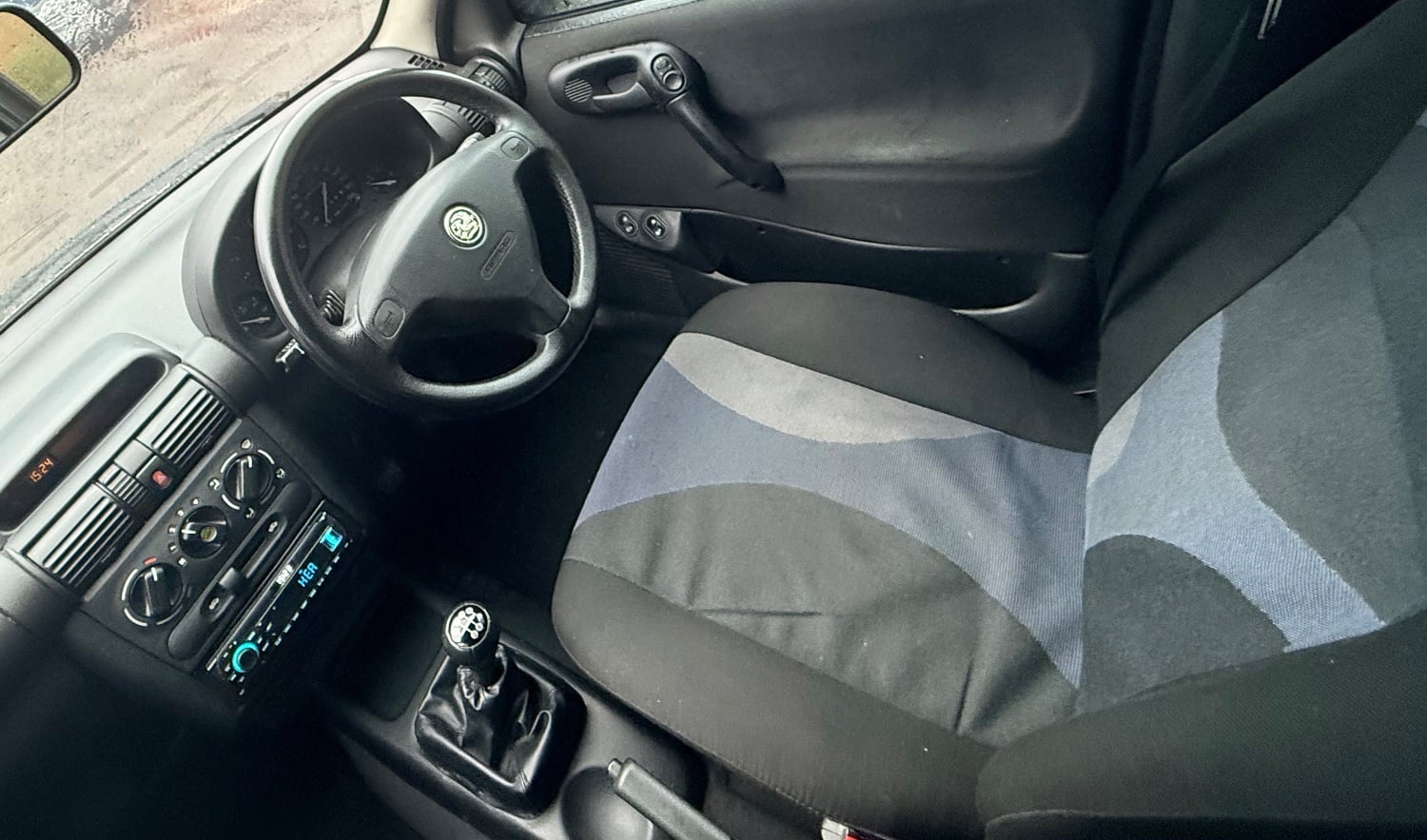[ berth ]Vauxhall Corsa