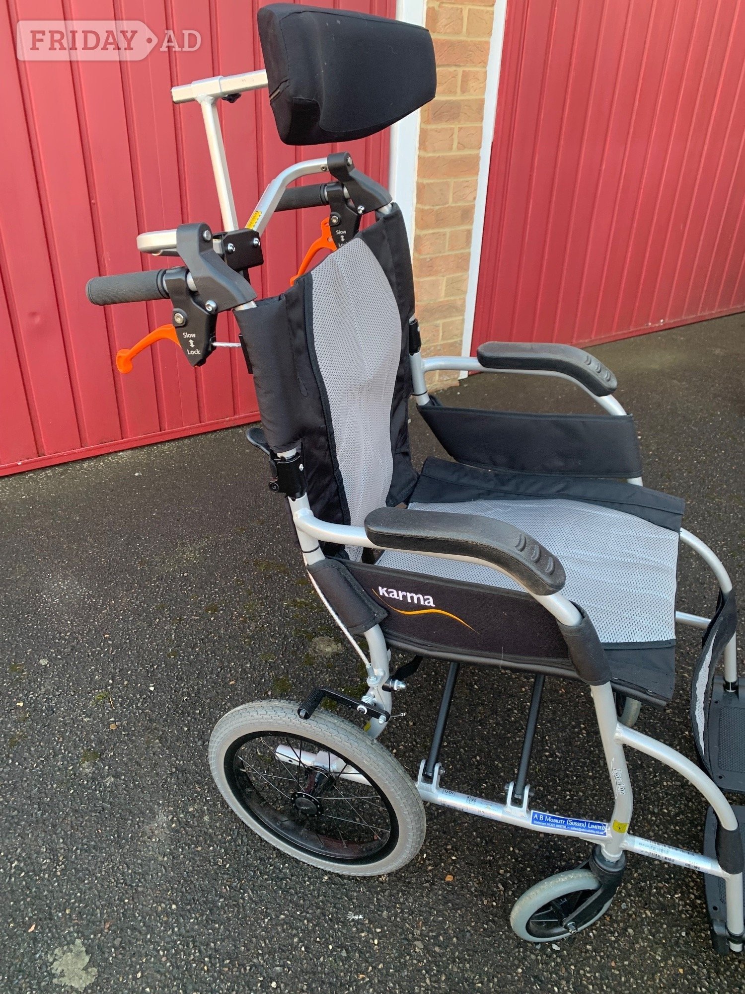 Wheelchairs with headrest