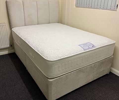 KING DIAMOND 1000 POCKET MATTRESS WITH DIVAN BASE & HEADBOARD 