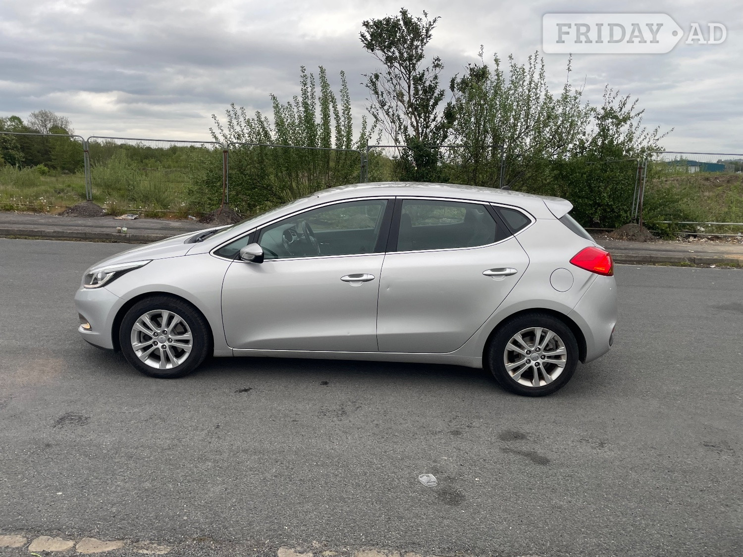 KIA CEED 2 1.6 CRDI Ecodynamics stop/start 5DR hatchback - Cars in Bradford