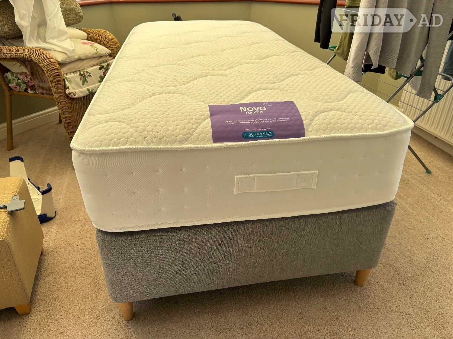 Single bed, only been used for a week! 