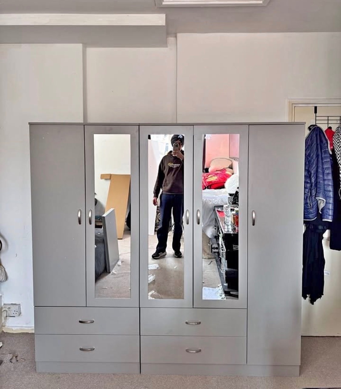     Stylish Wardrobe – Upgrade Your Bedroom Today