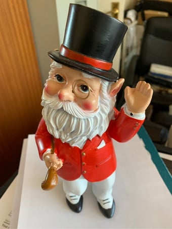 Dapper Gnome with Golf Club