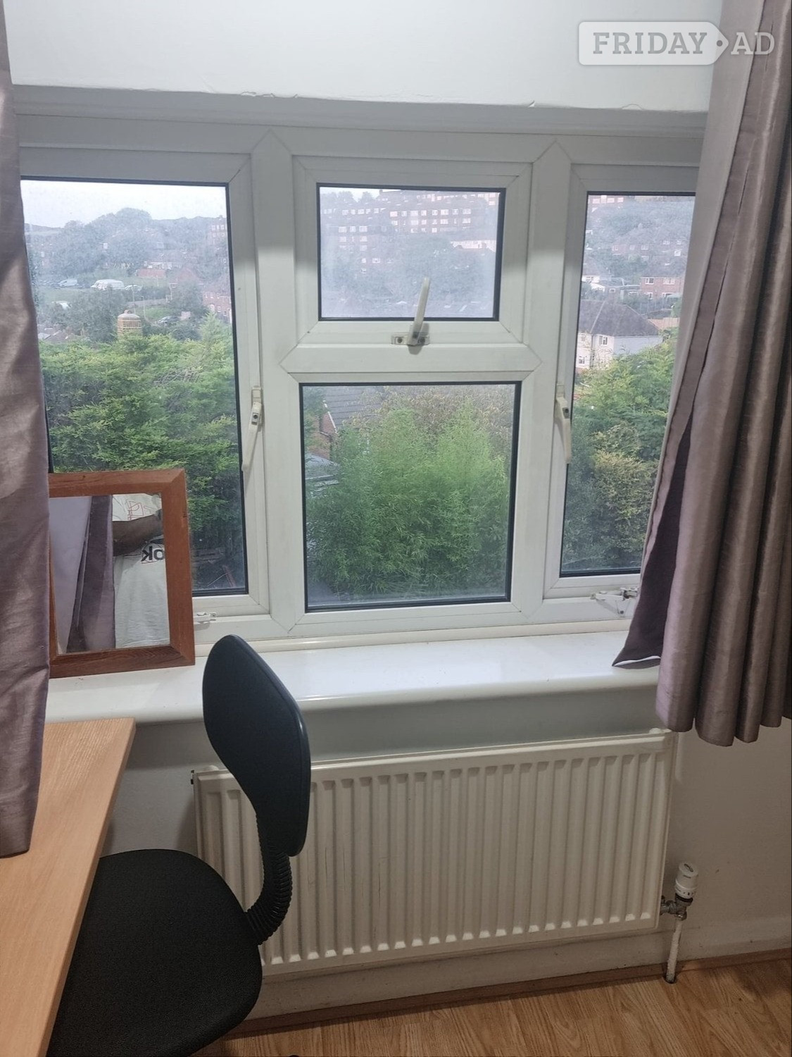 Brighton Double and single rooms to rent in Family home 