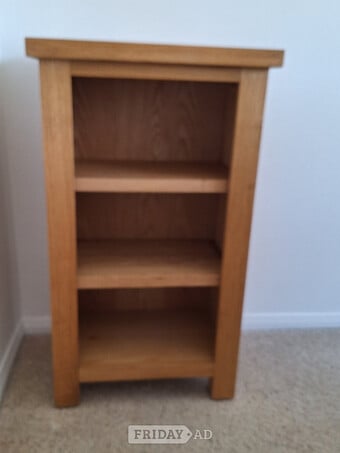 W1Oak small bookcase