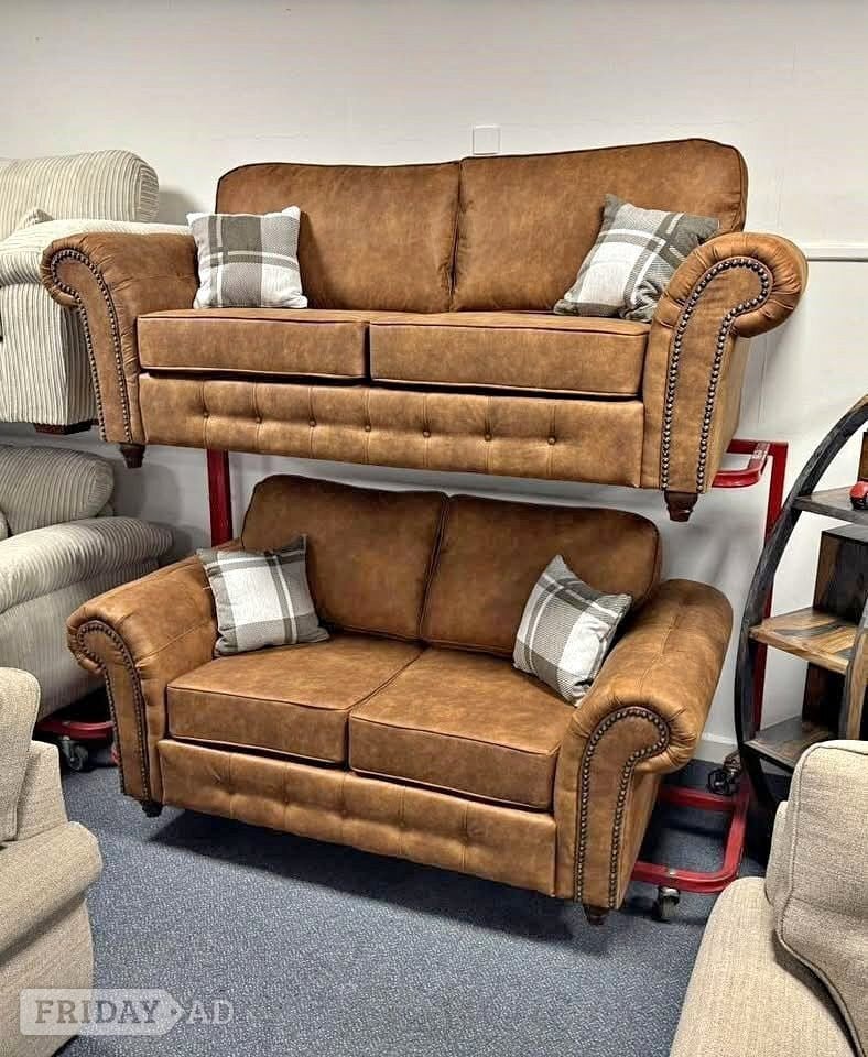Leather Brown Sofa Set 2 Seater & 3 Seater Delivery Available  in Reading