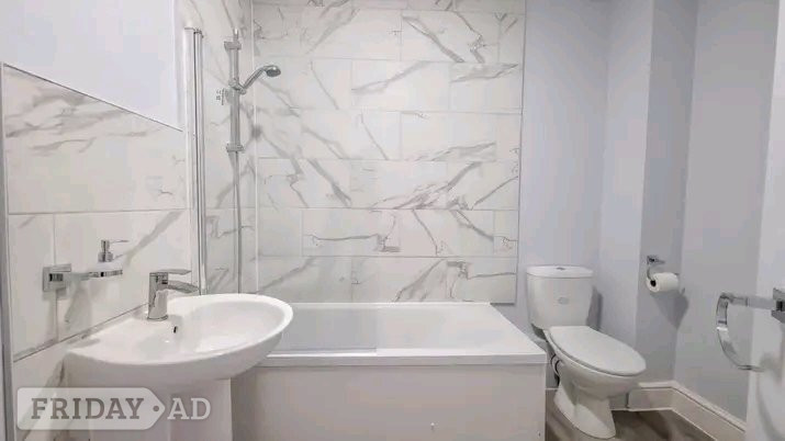 Woolwich SE18 DOUBLE ROOM grade11 listed gated development  - Houses & Bungalows in Billingham
