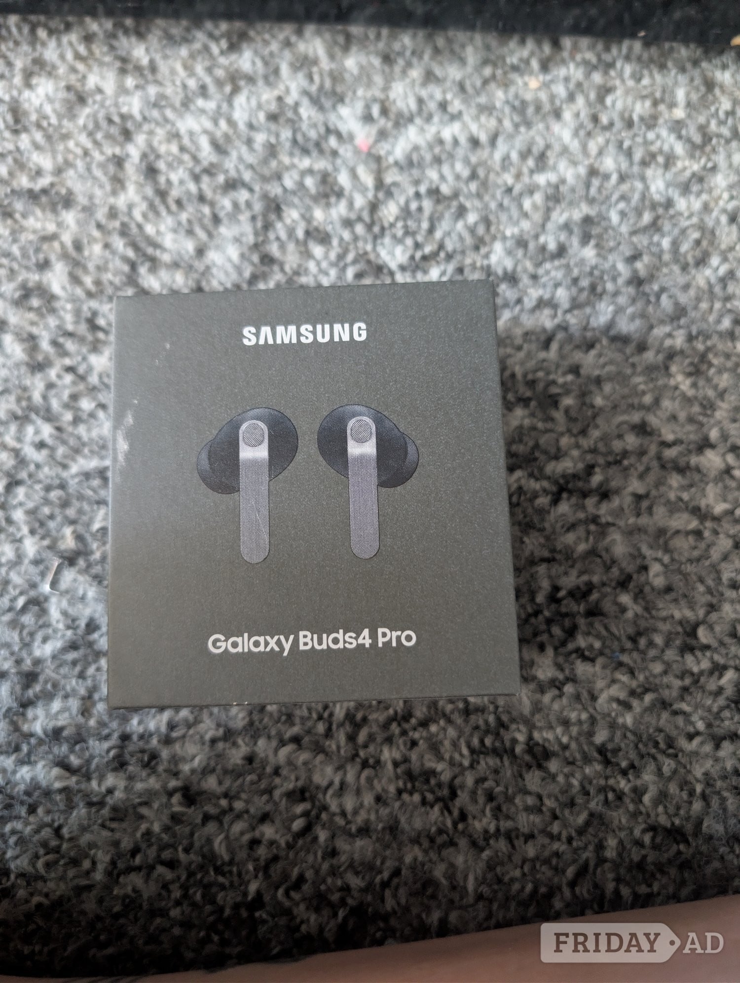 Galaxy earbuds 4  in Hastings