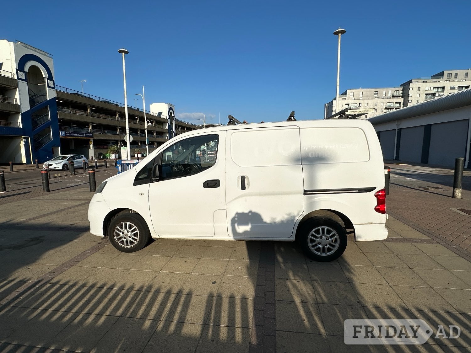 [ berth ]Nissan NV200