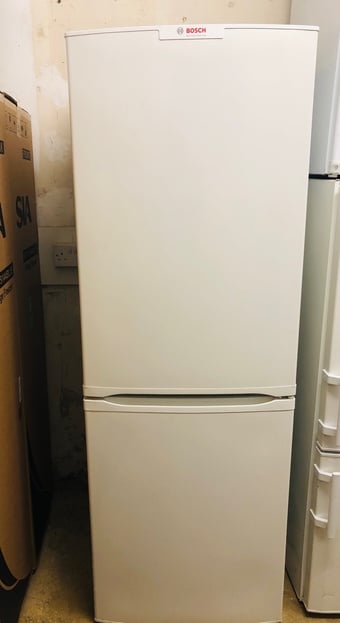 Bosch frost free fridge freezer works perfectly 