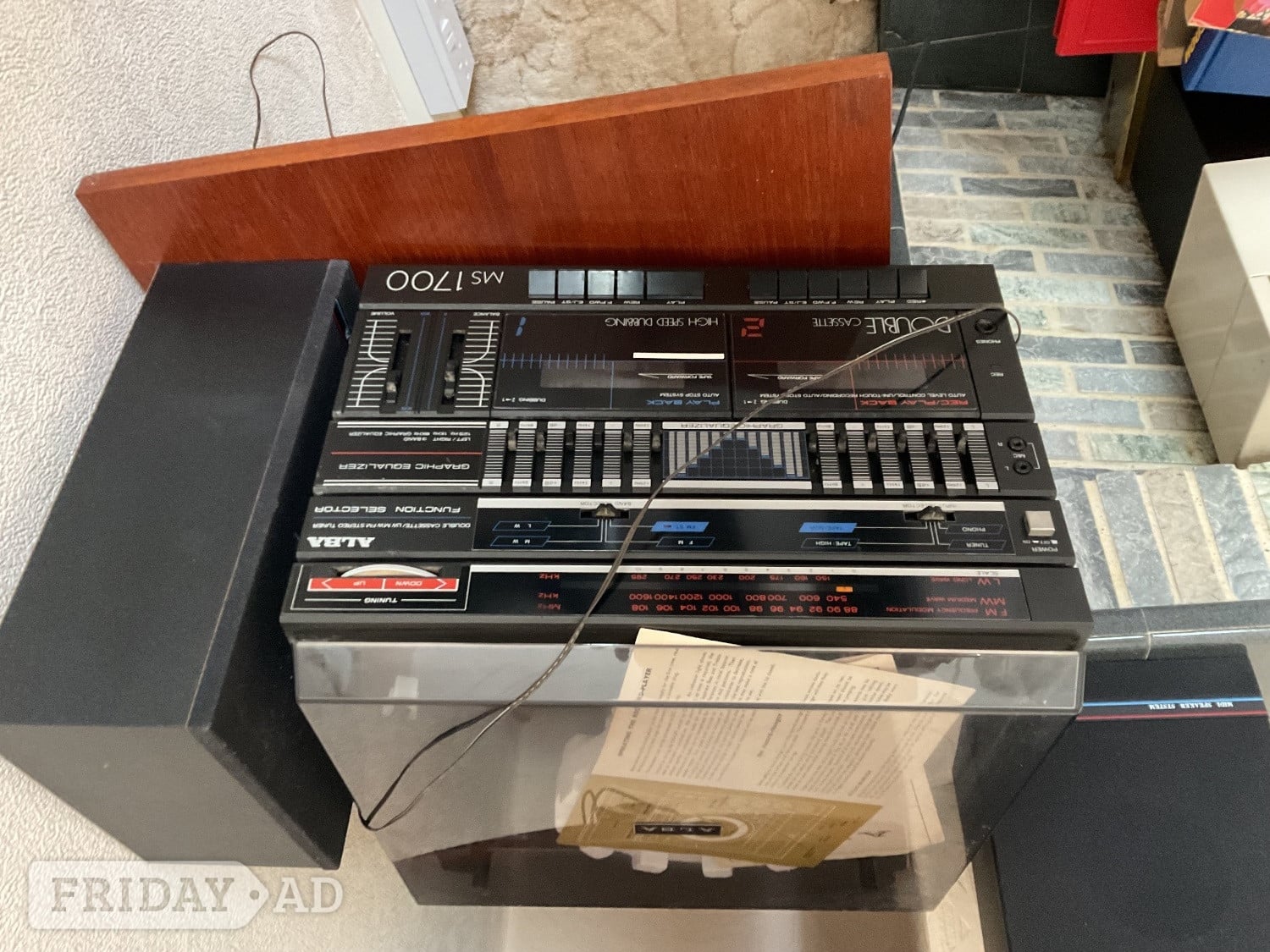 Alba stereo unit with speakers in Hastings