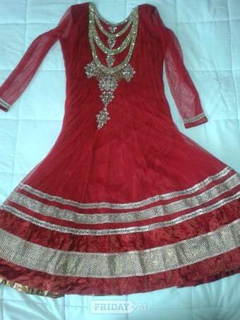 Regal Red & Gold Wedding Masterpiece – Size Medium inc. FREE VEIL