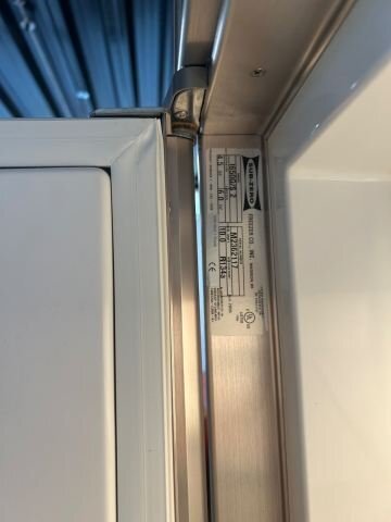Sub-Zero Refrigerator Freezer - Home Appliances