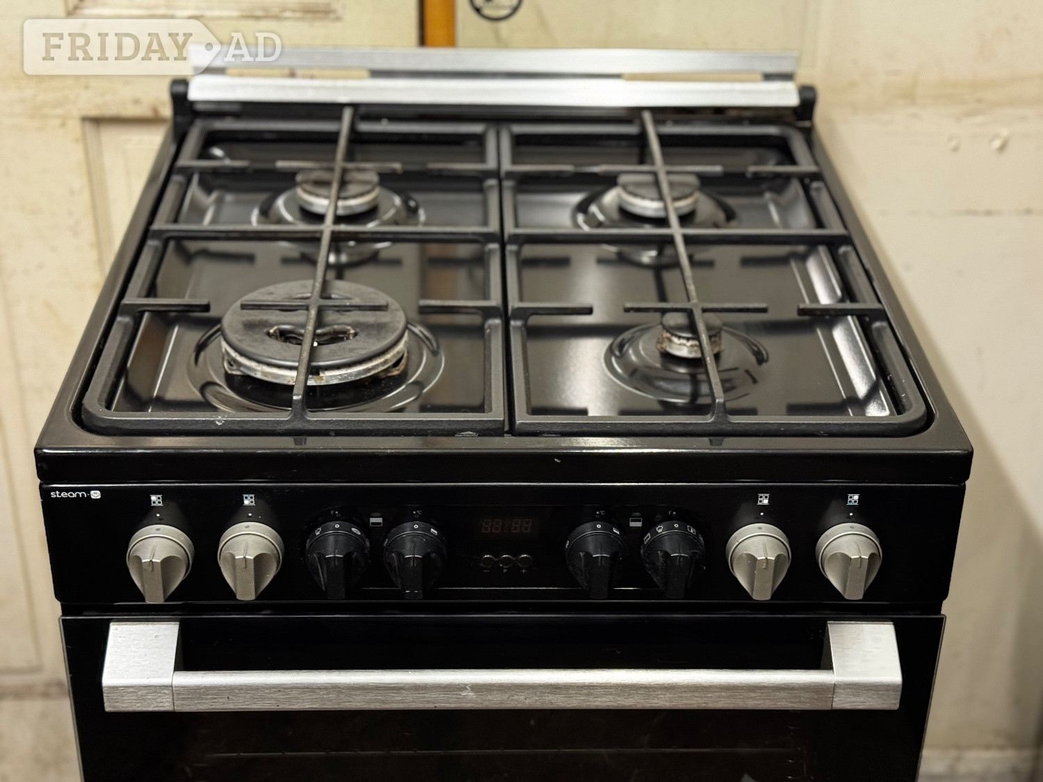 Hotpoint dual fuel gas cooker 60cm fsd black double oven 3 months - Home Appliances in Romford
