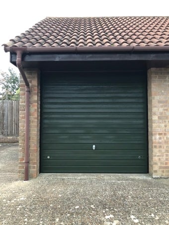 Garage To Let